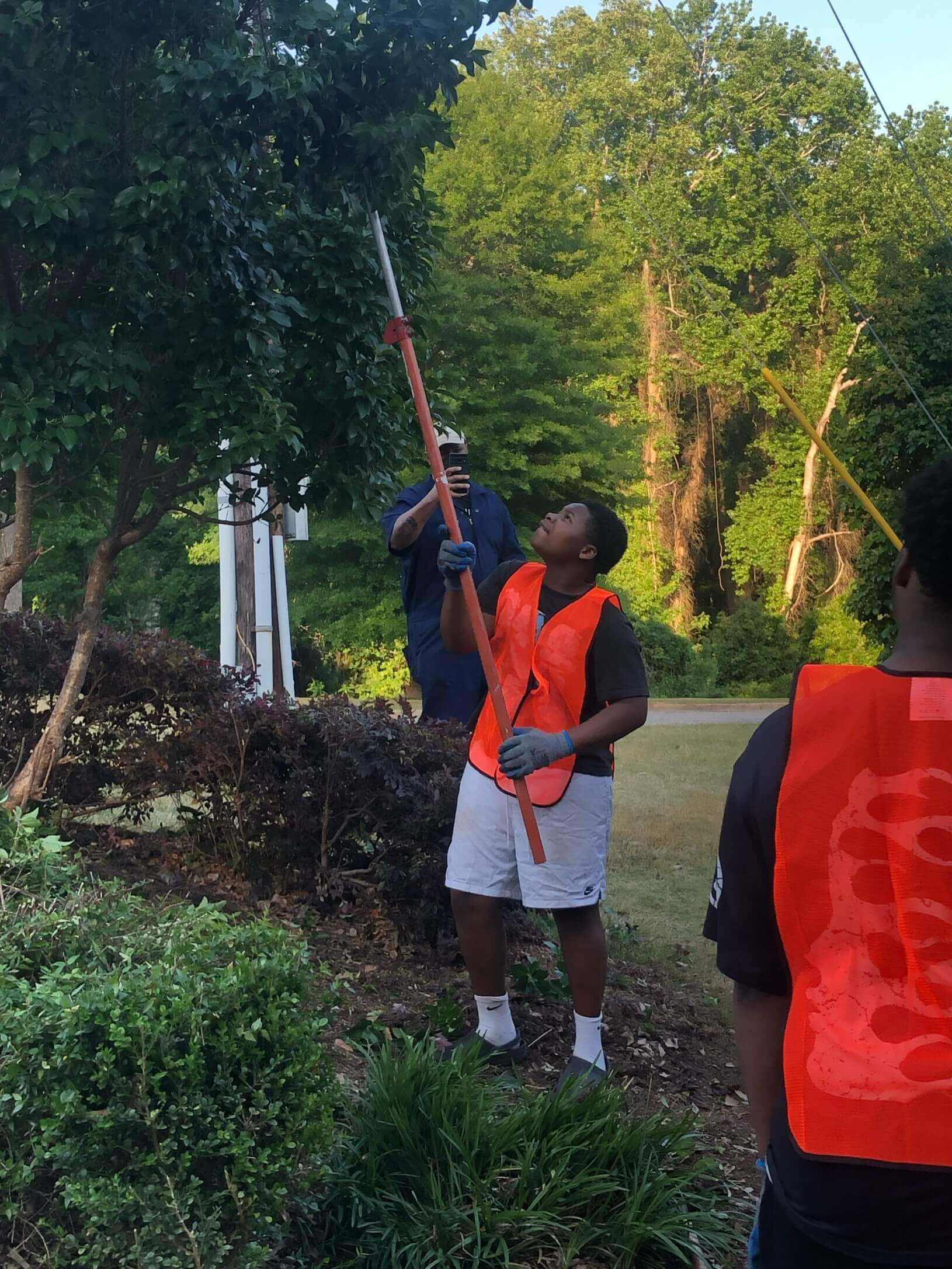 Young trainees of the YSB apprenticeship program learn how to use real professional equipment under the watchful eyes of local businessmen who donate their time and expertise to a program that some of them participated in as students. Duran Mills was an award-winning State Championship athlete who played both football and basketball at Spartanburg High School and was selected to play in the Shrine Bowl in his senior year.